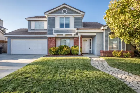 1861 Heritage Ln, Palmdale, CA 93551
