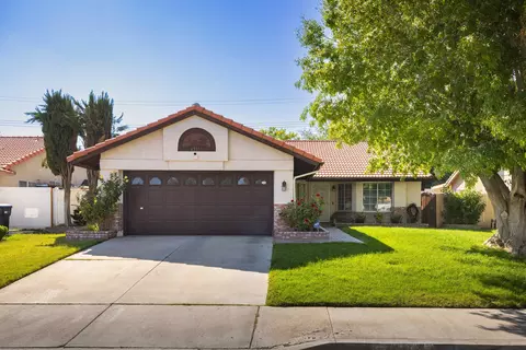 45311 Thornwood Ave, Lancaster, CA 93534