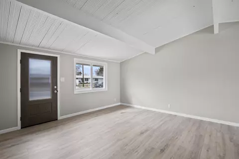 45450 Gadsden Ave, Lancaster, CA 93534 photo 2