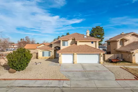 6107 Meredith Ave, Palmdale, CA 93552 photo 2