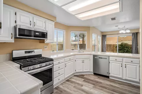 6107 Meredith Ave, Palmdale, CA 93552 photo 11