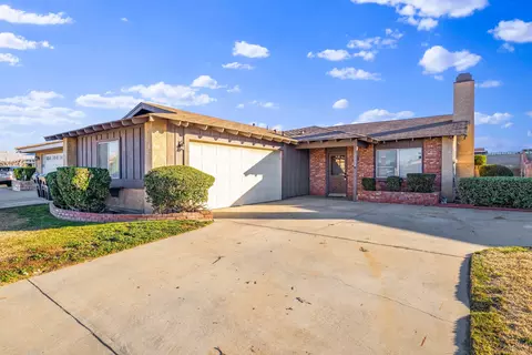 2208 Avenue K12 W, Lancaster, CA 93536