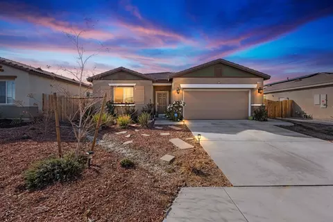 11590 Miranda Dr, Adelanto, CA 92301