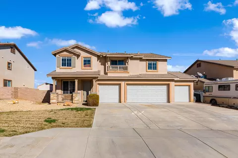 7523 Ridge View Dr, Lancaster, CA 93536