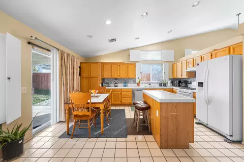 40066 Denham Dr, Palmdale, CA 93551 photo 14
