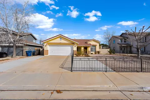 40066 Denham Dr, Palmdale, CA 93551 photo 3