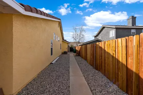 40066 Denham Dr, Palmdale, CA 93551 photo 35