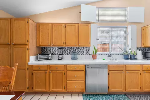 40066 Denham Dr, Palmdale, CA 93551 photo 16