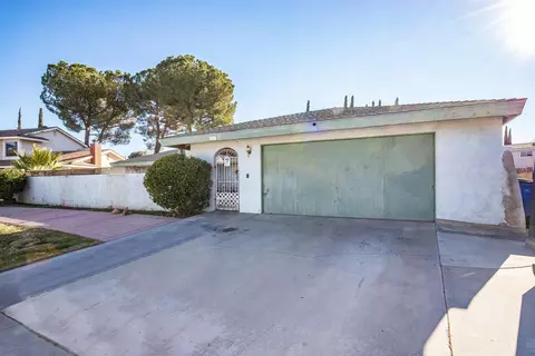 42915 Victorville Pl, Lancaster, CA 93534