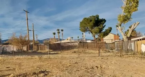 3465 Carla Ave, Mojave, CA 93501