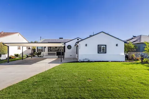 8336 Dempsey Ave, North Hills, CA 91343