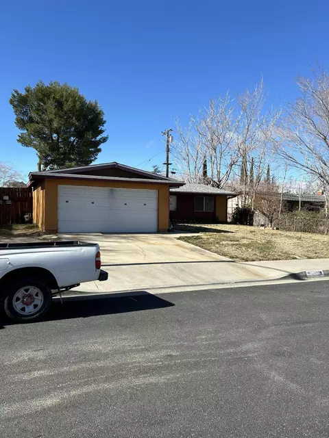 44219 Gingham Ave, Lancaster, CA 93535 photo 3