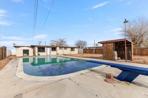 Exterior - 24286 Juniper Ave, Boron, CA 93516 photo 6 of 7