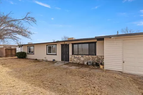 Exterior - 24286 Juniper Ave, Boron, CA 93516 photo 3 of 7