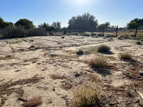 Exterior - 40942 168th St E, Lancaster, CA 93535 photo 11 of 19
