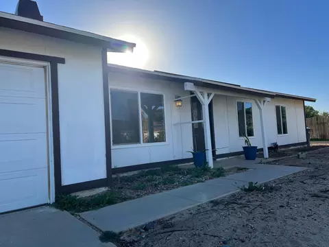 Exterior - 40942 168th St E, Lancaster, CA 93535 photo 4 of 19