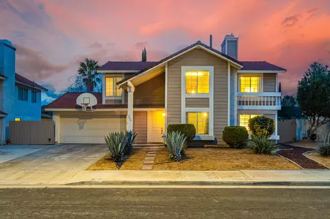 230 Avenue R4 E, Palmdale, CA 93550