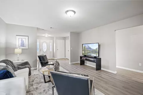 Living - 2319 Morningside Ave, Lancaster, CA 93535 photo 4 of 5
