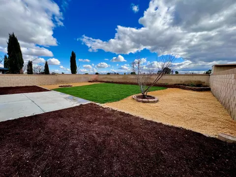 Exterior - 728 Ave J6 E, Lancaster, CA 93535 photo 4 of 8