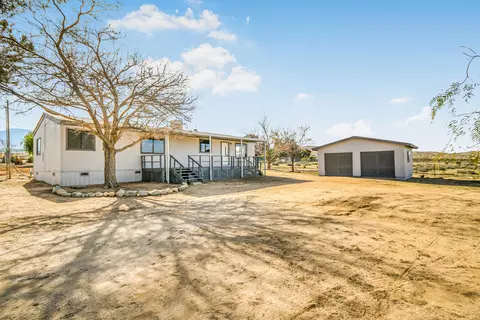 12760 Avenue W E, Pearblossom, CA 93553