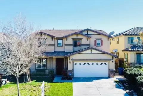 37612 Ruby Red Ln, Palmdale, CA 93551