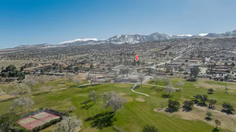31703 Putt Pl, Llano, CA 93544