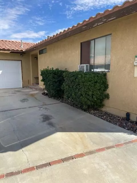 14200 Winchester Dr, Mojave, CA 93501
