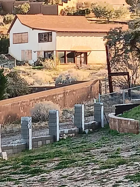 1100 Lago Lindo Rd W, Palmdale, CA 93551