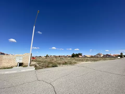 Laurel Avenue, Palmdale, CA 93552 photo 4