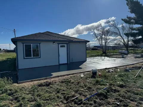 47320 93rd St, Lancaster, CA 93536