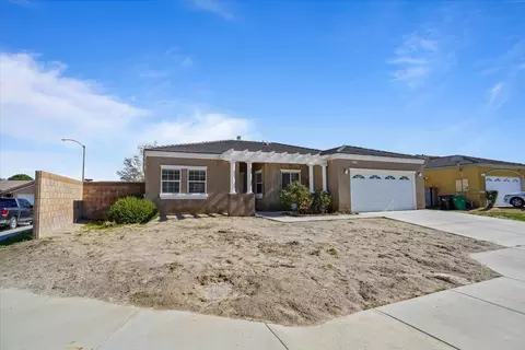 43712 Raysack Ave, Lancaster, CA 93535