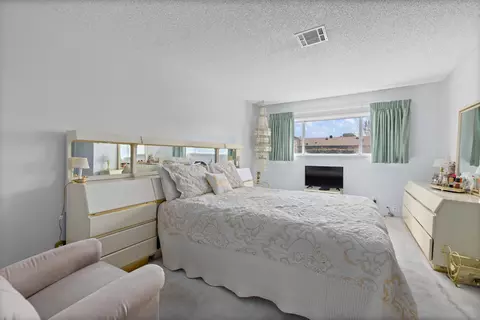 Bedroom - 1144 Lancaster Blvd E, Lancaster, CA 93535 photo 3 of 5