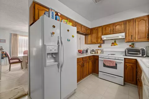 Kitchen - 1144 Lancaster Blvd E, Lancaster, CA 93535 photo 1 of 4