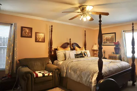 Bedroom - 43238 33rd St E, Lancaster, CA 93535 photo 3 of 4