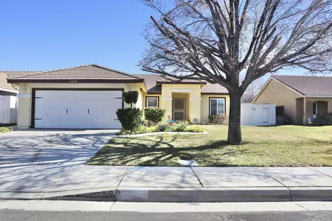 Exterior - 43238 33rd St E, Lancaster, CA 93535 photo 3 of 10