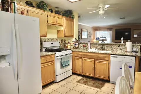 Kitchen - 43238 33rd St E, Lancaster, CA 93535 photo 4 of 4