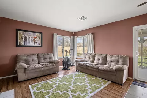 Living - 36706 42nd St E, Palmdale, CA 93552 photo 8 of 11