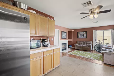Kitchen - 36706 42nd St E, Palmdale, CA 93552 photo 1 of 5