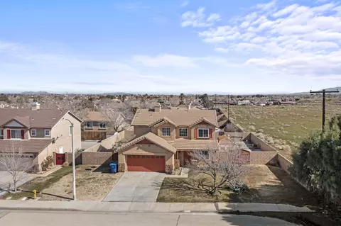 Exterior - 36706 42nd St E, Palmdale, CA 93552 photo 17 of 17