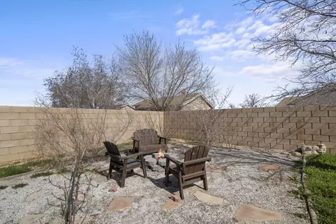 Exterior - 36706 42nd St E, Palmdale, CA 93552 photo 13 of 17