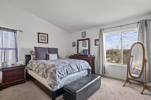Bedroom - 36706 42nd St E, Palmdale, CA 93552 photo 4 of 9