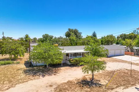 2880 Davenport St, Rosamond, CA 93560