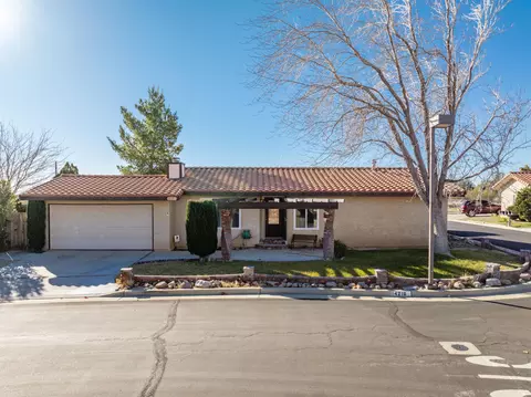 14210 Winchester Dr, Mojave, CA 93501