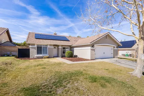 42437 Boulder Dr, Lancaster, CA 93536