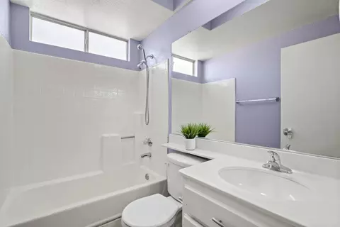 Bath - 44912 Benald St, Lancaster, CA 93535 photo 1 of 4