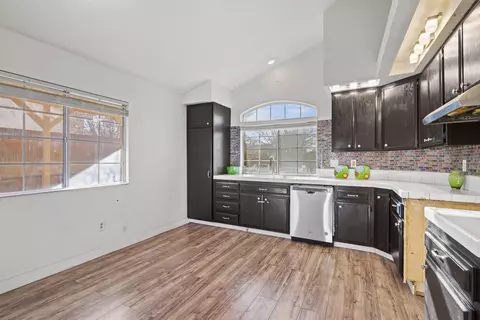 Kitchen - 44912 Benald St, Lancaster, CA 93535 photo 1 of 3