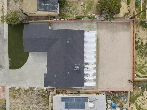 Exterior - 44609 6th St E, Lancaster, CA 93535 photo 10 of 14