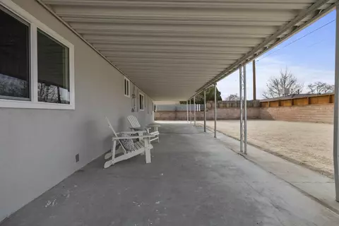 Exterior - 44609 6th St E, Lancaster, CA 93535 photo 4 of 14