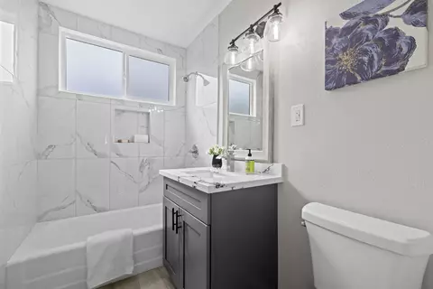 Bath - 44609 6th St E, Lancaster, CA 93535 photo 1 of 3