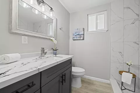 Bath - 44609 6th St E, Lancaster, CA 93535 photo 2 of 3